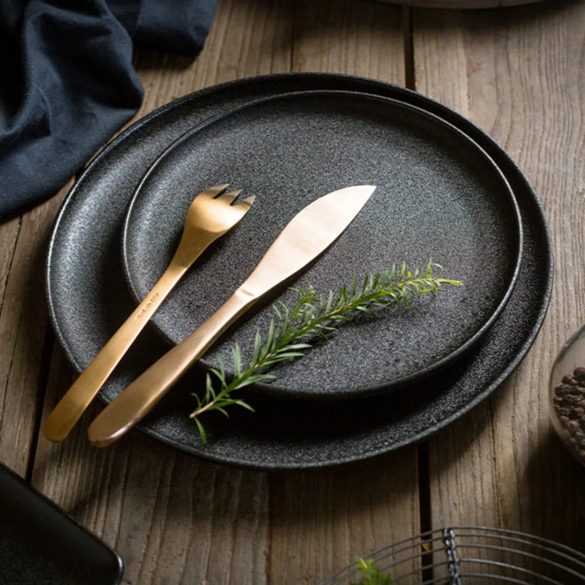 Ceramic Plate Set | Black Japanese-Style Dinnerware